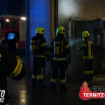 Nächtlicher Einsatz: Gewerbebrand in Ternitz