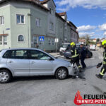 Spektakulärer Verkehrsunfall mit 2 Fahrzeugen